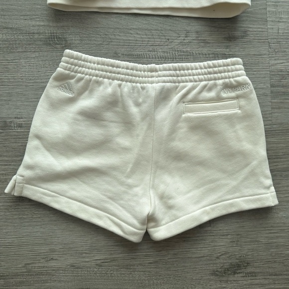 IVY PARK Adidas Cream Hoodie and Shorts Set teen girls like new - Picture 5 of 6